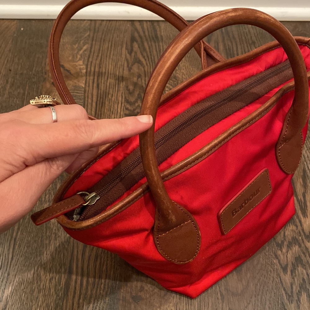 Christmas Red Vintage Barbour Tote Purse Made of Nylon and Leather - Picture 5 of 6